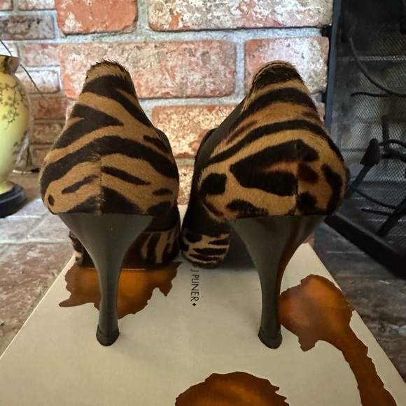 Donald J Pliner booties panther calf hair - Picture 6 of 7